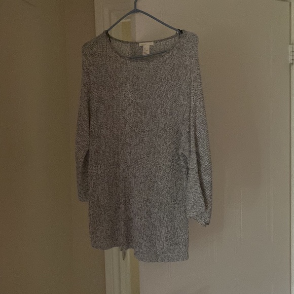 HM sweater black and white with grey. Fits size US size 4-8 - Picture 2 of 2